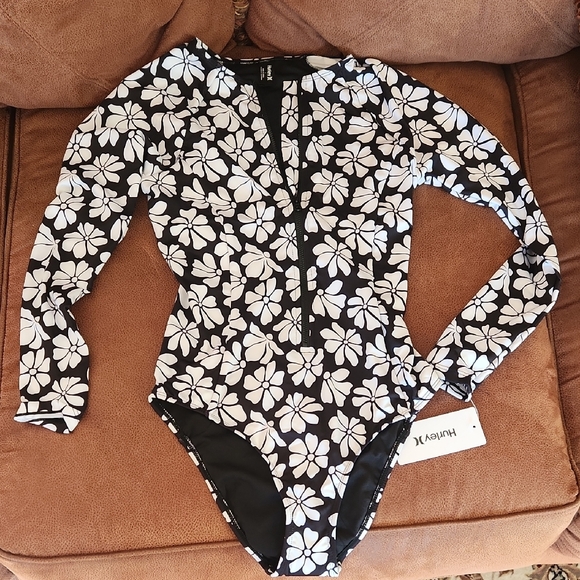 Hurley Other - Hurley Black & White Floral Long-Sleeve One-Piece